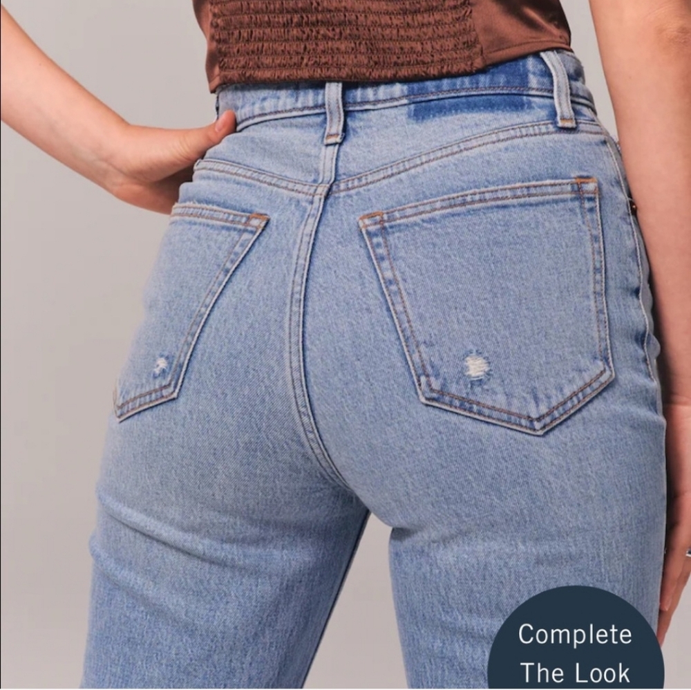 Abercrombie Ultra High Rise 90s Straight Jean